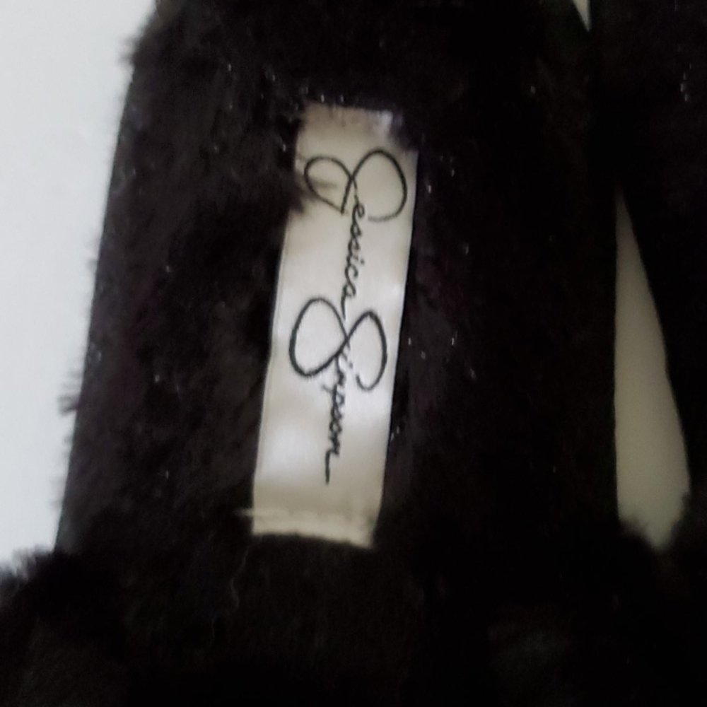 🆕️ Jessica Simpson Plush Slip-on Slippers - Picture 4 of 9